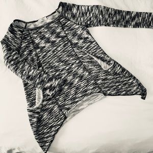 Oh so comfy top with ginormous pockets